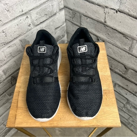 New Balance District One V1 Running Shoes - Picture 2 of 9